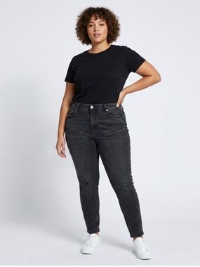 Zara High-Rise Black Washed Jeans 068